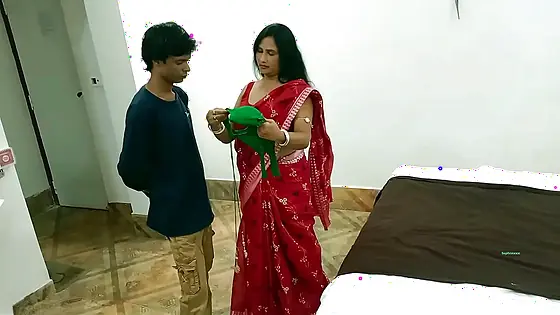 Indian young bra sales boy fucked beautiful milf bhabhi! Hot sex