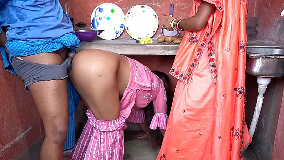XXX Indian step Family in Kitchen XXX in hindi XXX